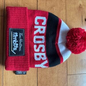 Crosby Kids Pom-Pom Beanie - Red and Black